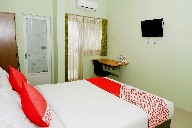 Oyo 338 Guest House Omah Manahan Syariah Surakarta  Exterior photo