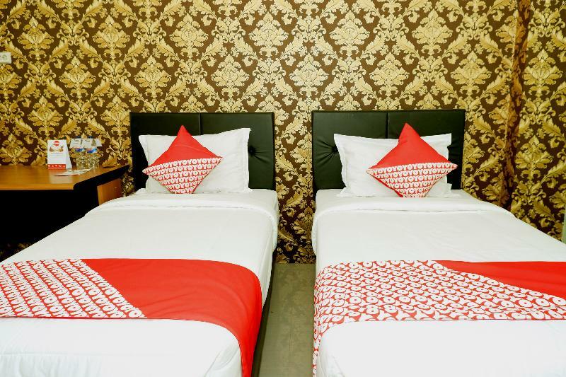 Oyo 338 Guest House Omah Manahan Syariah Surakarta  Exterior photo