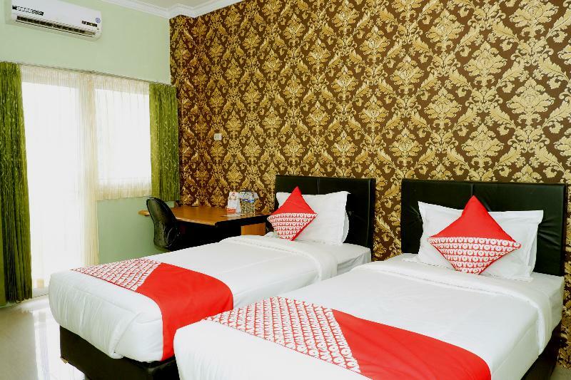 Oyo 338 Guest House Omah Manahan Syariah Surakarta  Exterior photo