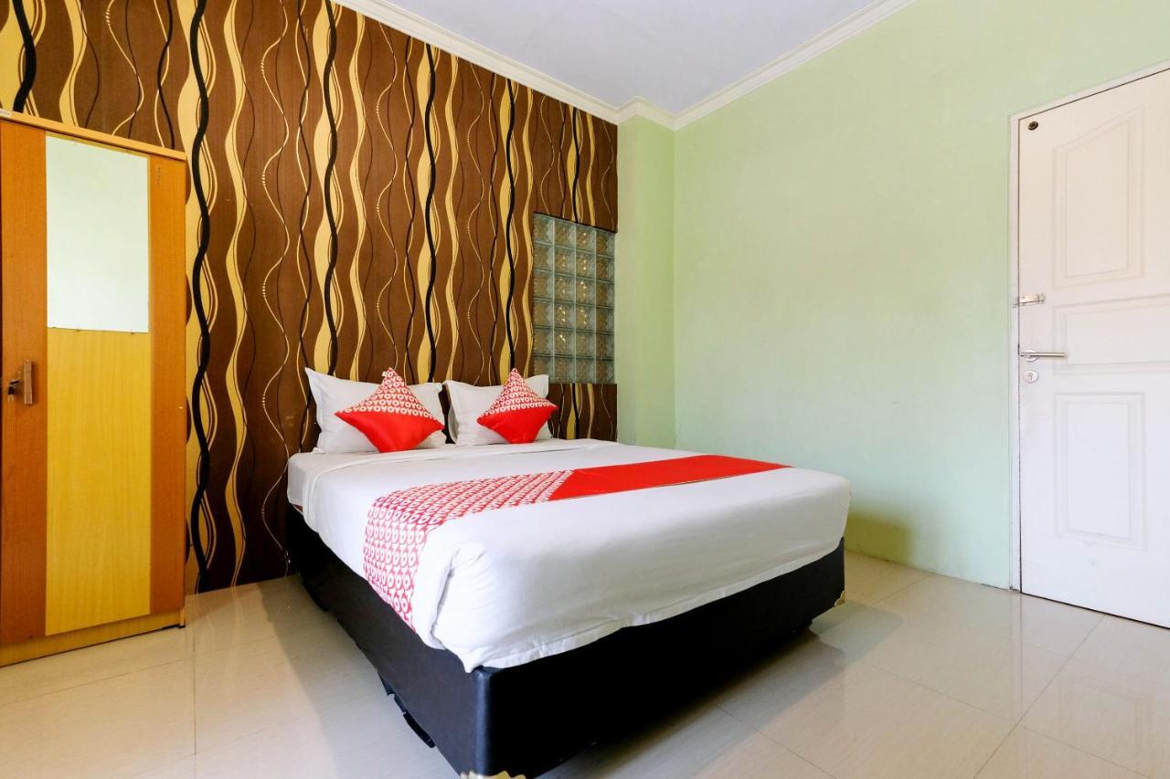 Oyo 338 Guest House Omah Manahan Syariah Surakarta  Exterior photo