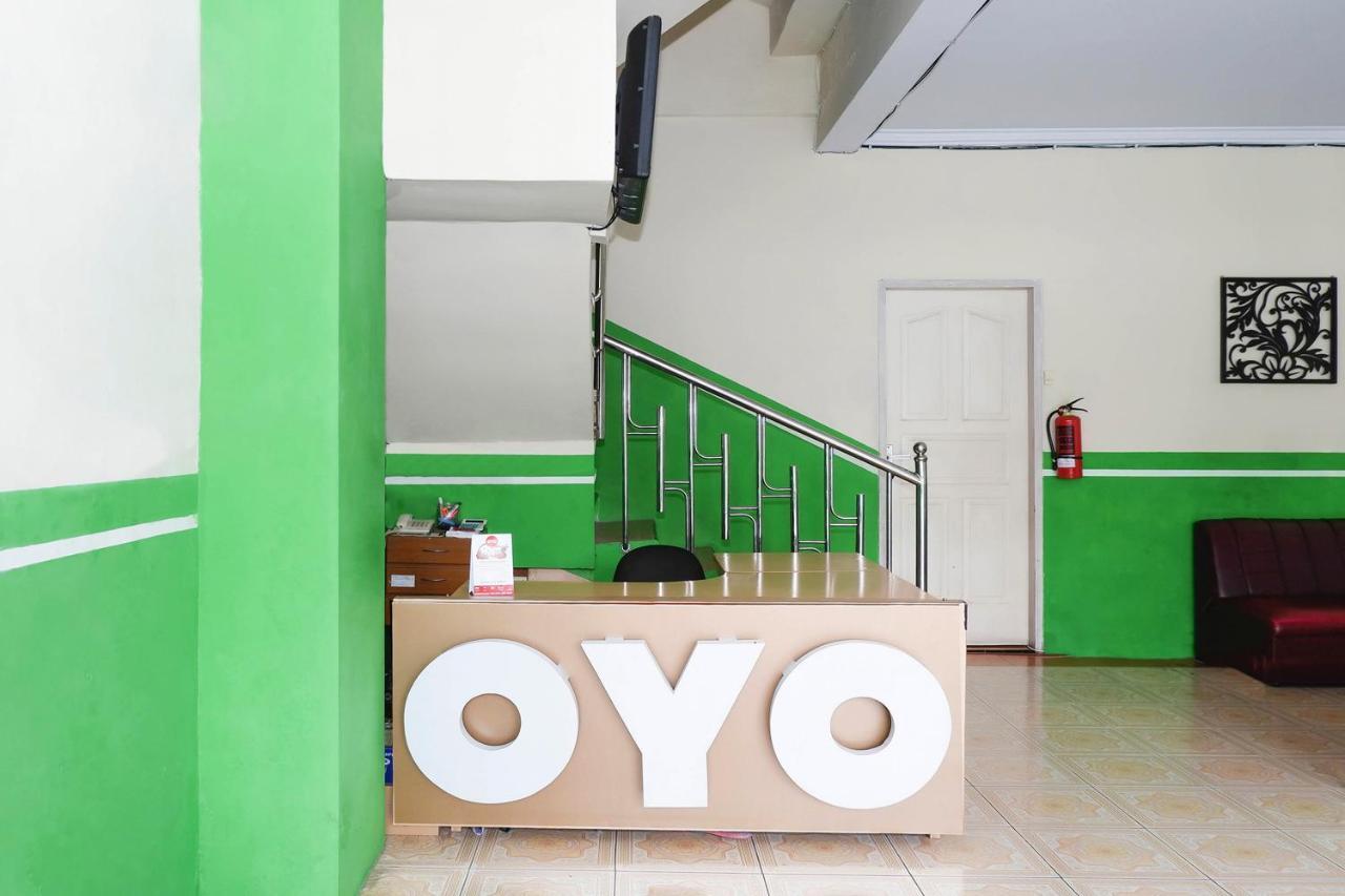 Oyo 338 Guest House Omah Manahan Syariah Surakarta  Exterior photo