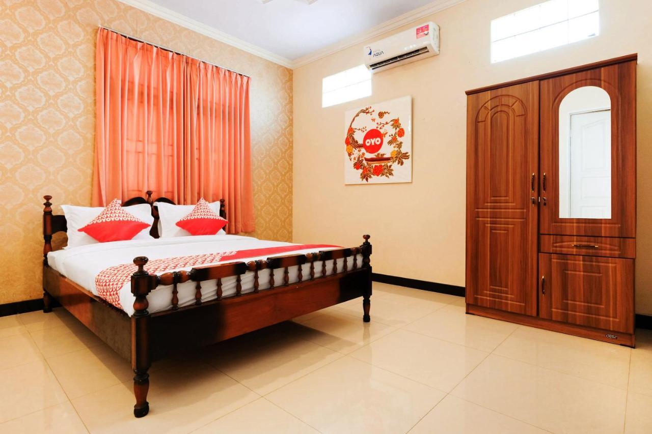 Oyo 338 Guest House Omah Manahan Syariah Surakarta  Exterior photo