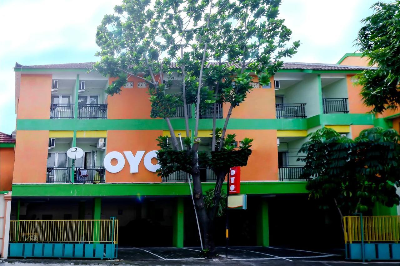 Oyo 338 Guest House Omah Manahan Syariah Surakarta  Exterior photo